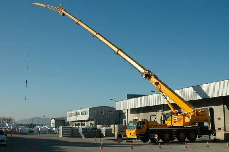 location-de-grue MOBILE Grue Mobile Marchetti 60T